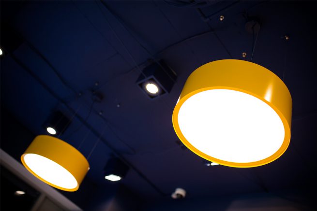 Projekt technologiczny - układ opraw oświetleniowych